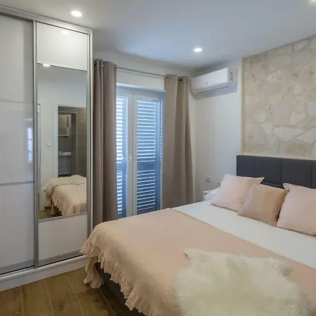 Franko Maris - Makarska Exklusiv Hotel apartamentowy 4*