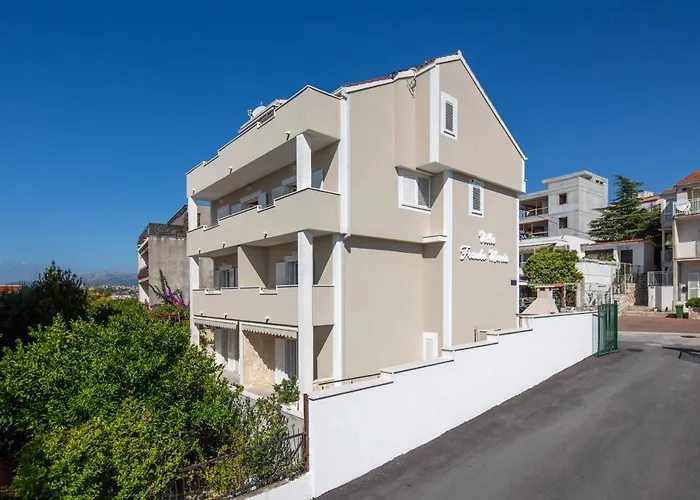 Aparthotel Franko Maris 4*